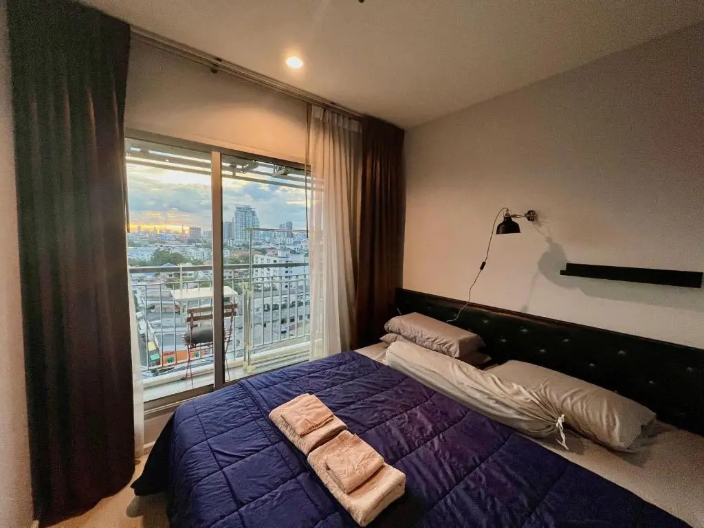 5 Mins Sukhumvit BTS, Fully Equipped Peaceful Escape Pad
