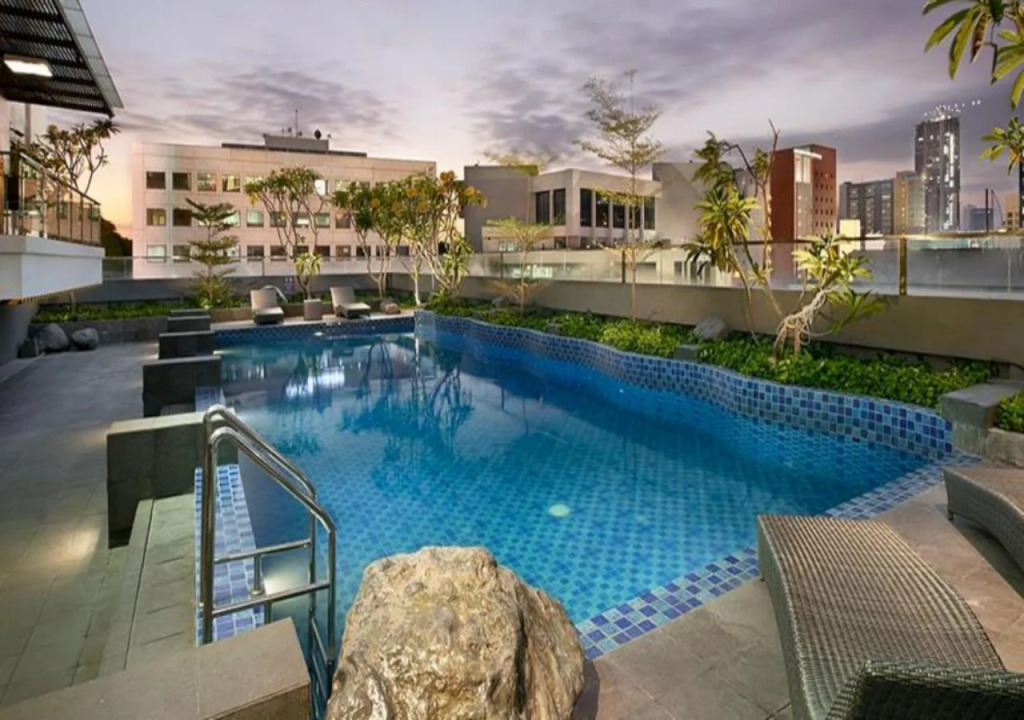 CROWN PRINCE Hotel Surabaya Managed by Midtown Indonesia