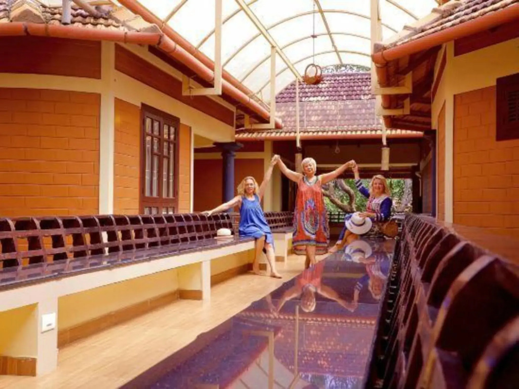 Dahlia Beach Resort