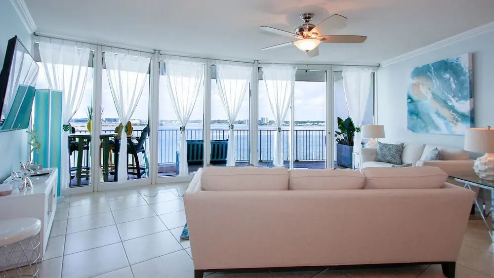 Modern Bayside Three Bedroom Condo - Unit Crb0505