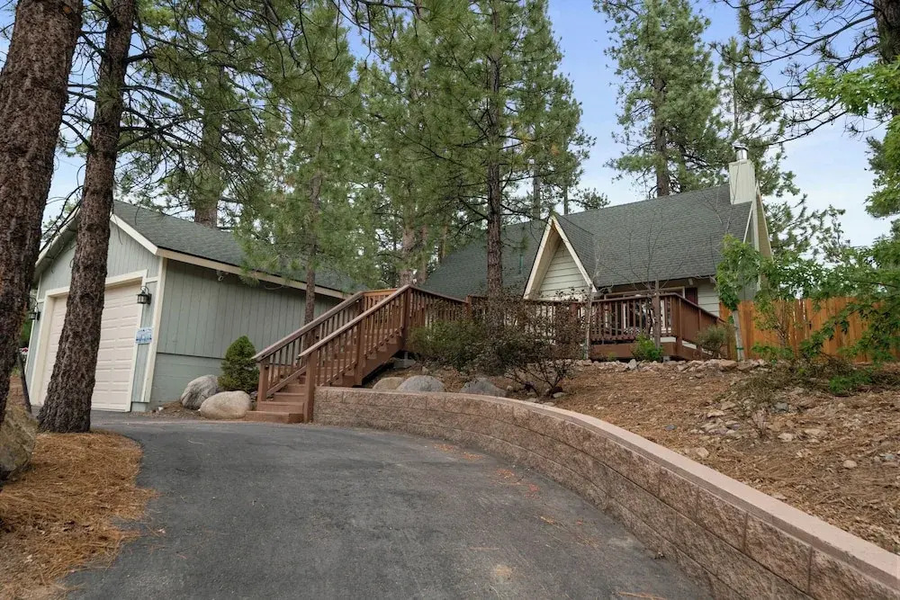 Star & Gem Cabin