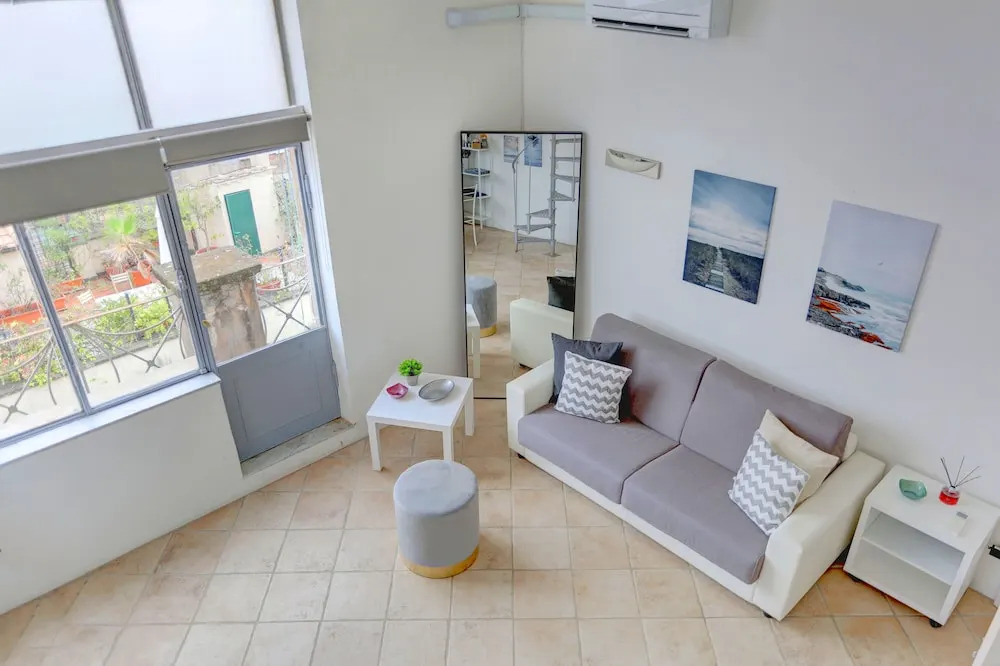 LOFT CAPOCCI 37 - Home and More