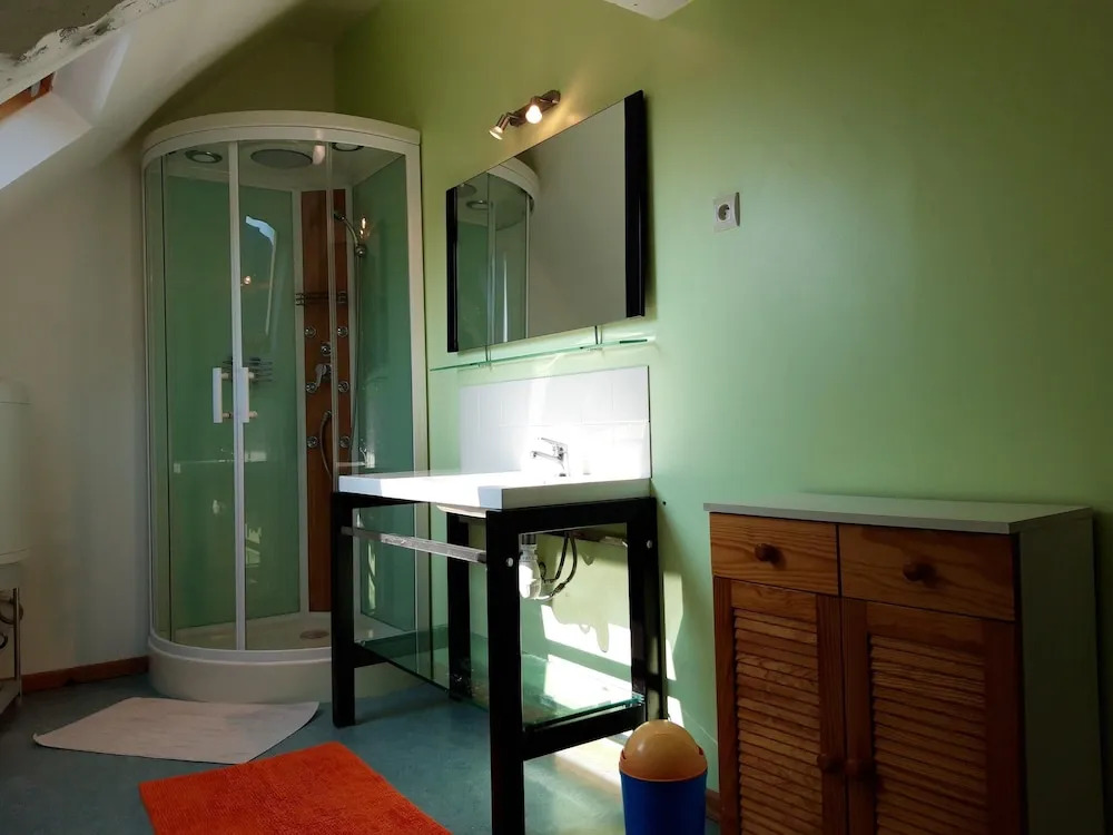 House with 5 Bedrooms in Grandcamp-Maisy, with Wonderful City View, Furnished Terrace And Wifi - 100 M From the Beach