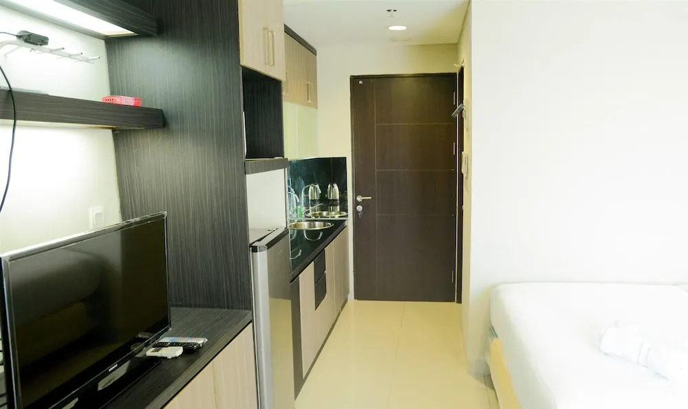 Best Location Studio Room Atria Residence Apartment Gading Serpong By Travelio