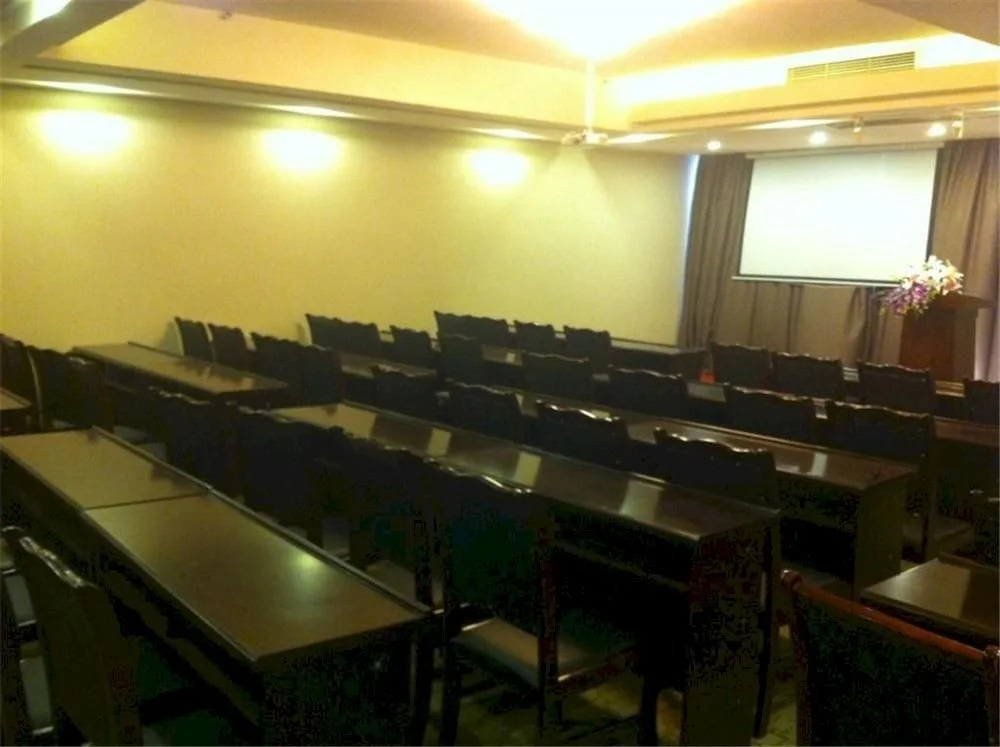 Chengdu Boyue Hotel Chunxi Road Branch