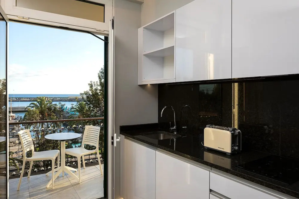 King David Suites 501 by Homie