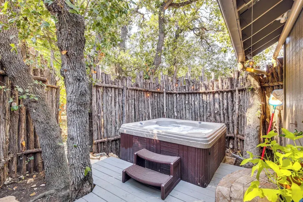 Pet-friendly Wimberley Cabin w/ Fire Pit & Hot Tub