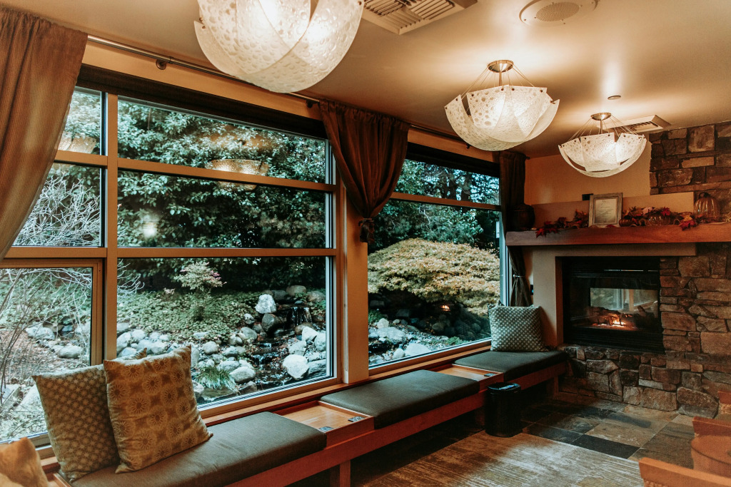 Chrysalis Inn & Spa Bellingham, Curio Collection by Hilton