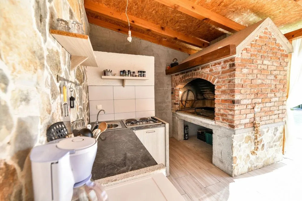 Villa Medun- private pool, bbq, parking, airconditioning