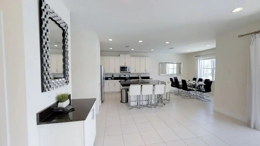 7729 Fairfax Drive