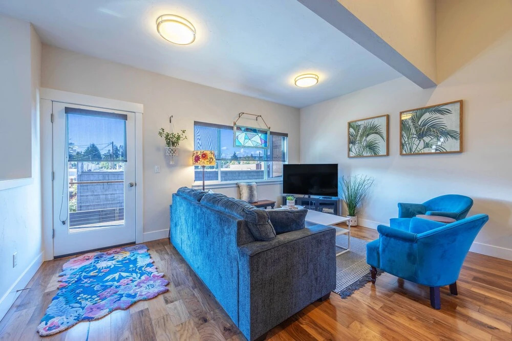 Hull Street Loft 2 Bedroom Townhouse by RedAwning