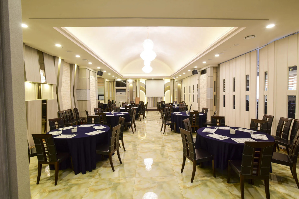 Embledon Hotel
