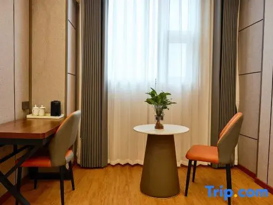 Suiping Taocheng Express Hotel