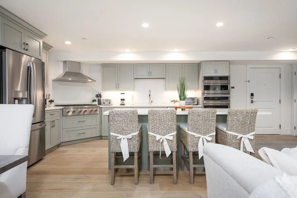 Thomas Sea Suites at Harbourtown