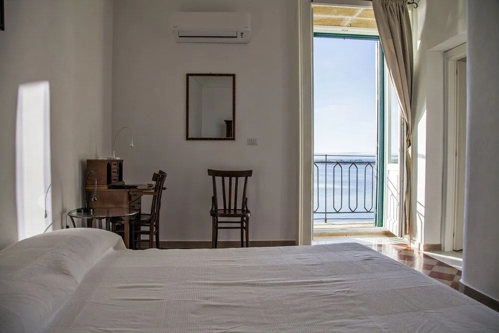 Dimora di Ulisse Sea View Holiday Apartment