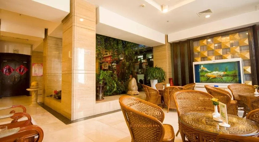 Yicheng Business Hotel
