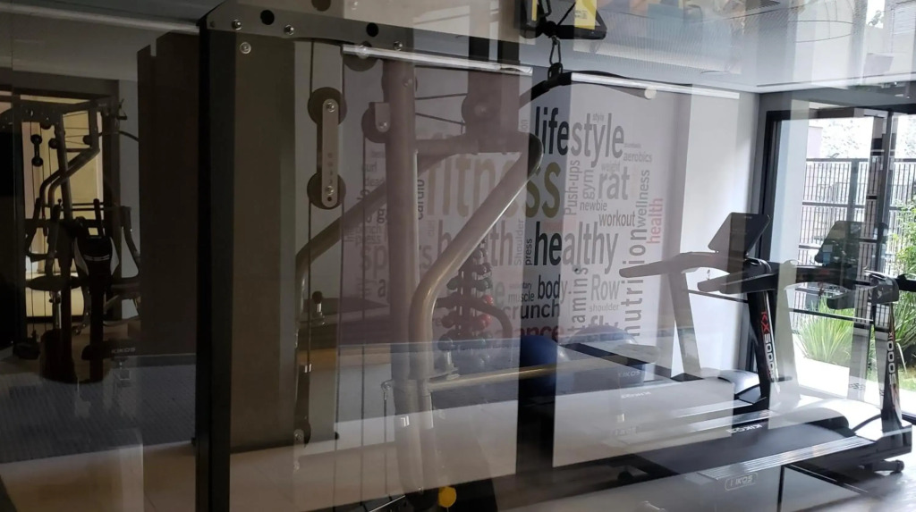 31 New studio w/ fast reliable wifi, balcony and gym