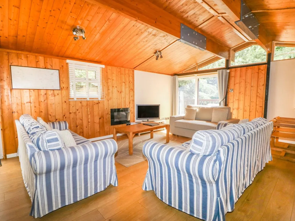 Pine Lodge