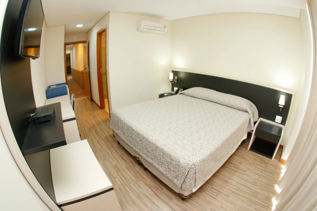 Hotel Financial