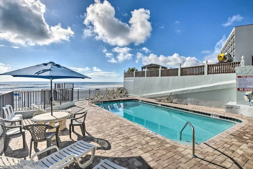 Swim & Relax: Daytona Beach Condo w/ Ocean Access!