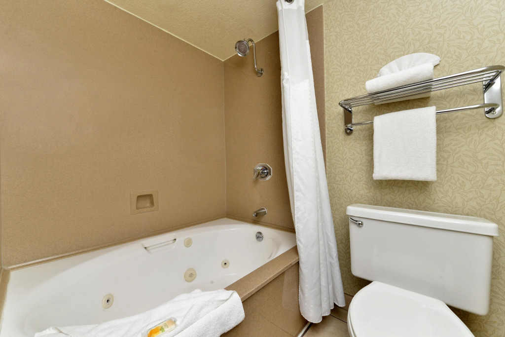 Holiday Inn Rancho Cordova - Northeast Sacramento by IHG