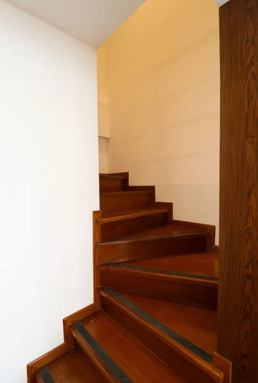w Deluxe 3BR Duplex w Balcony in Miraflores