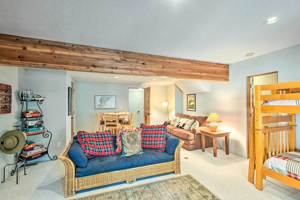 Stunning Angel Fire Cabin w/ Hot Tub & 3 Decks!