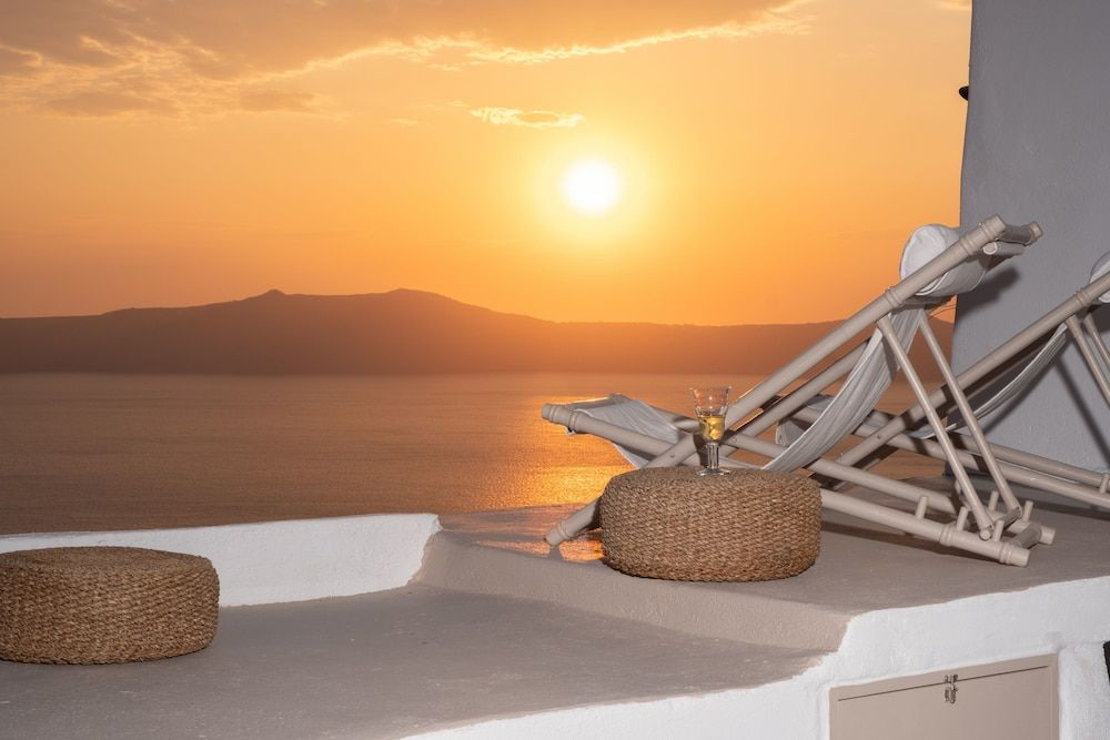 The Globe Suites Villa