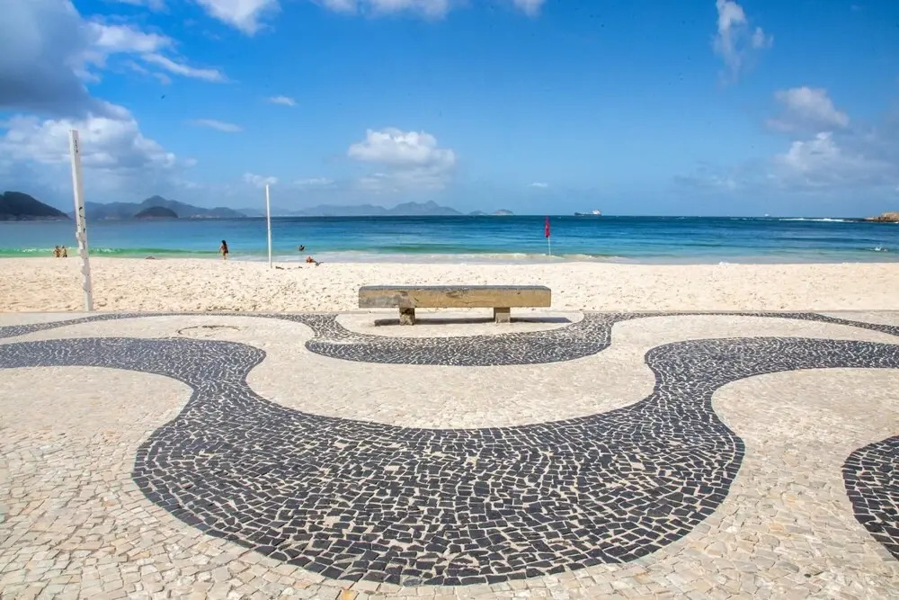 Apartment in Copacabana for up to 3 People 50m From the Beach Cavirio Jc1226