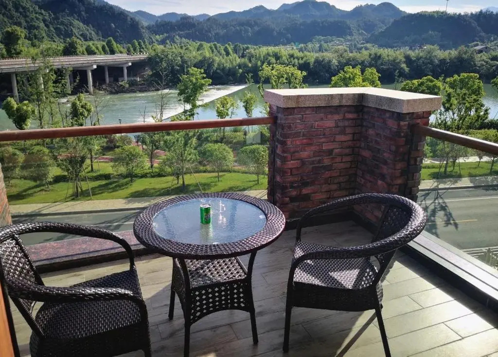 Walker Changhua Brook Villa&Residence