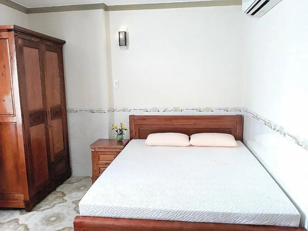 Huyen House