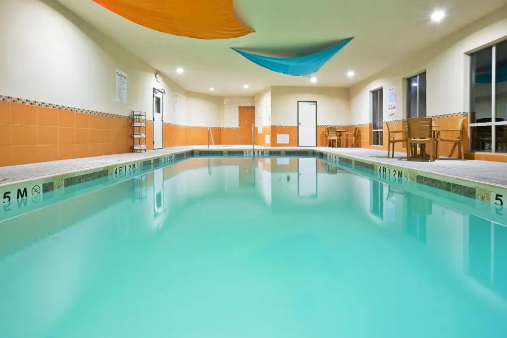 Holiday Inn Express & Suites Dallas East - Fair Park by IHG