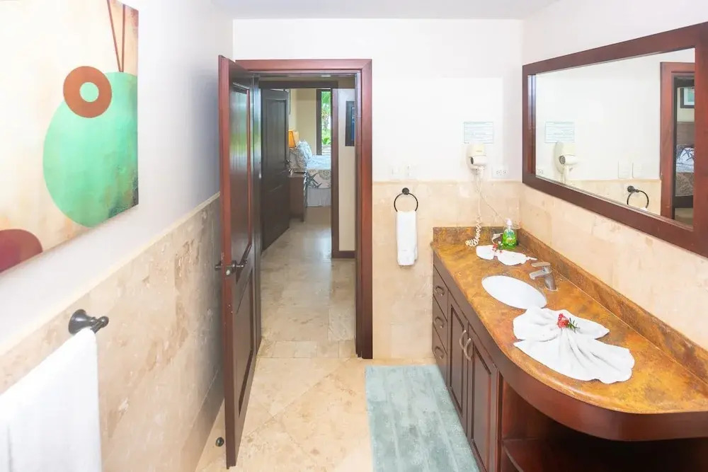 Pristine Bay Beach Home 104