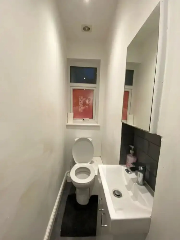 Charming 3-bed Apartment in London