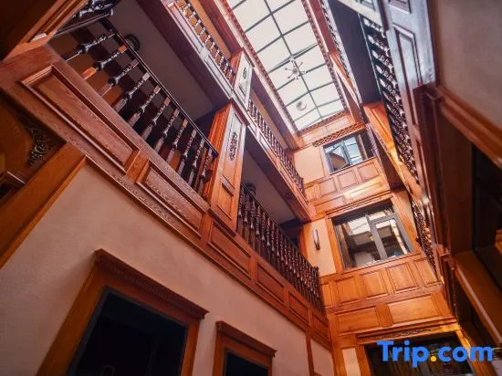 Xiahe Baizong Yueke Homestay