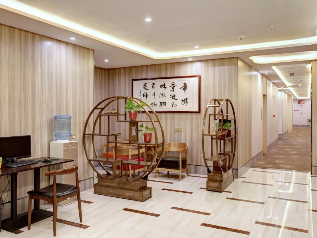 Pai Hotel Xi'an Fengcheng Wu Road Metro Station