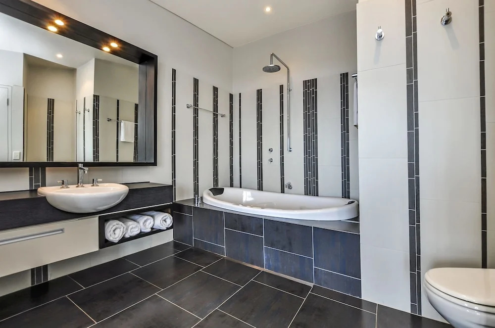 Hearns Beachside Villa 2