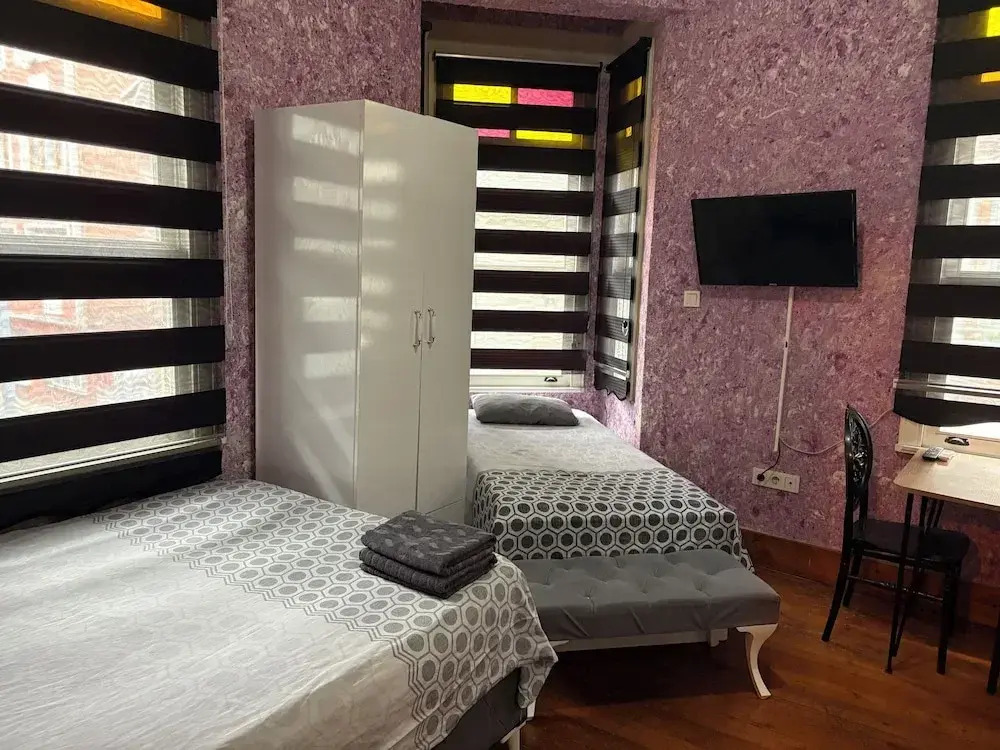 Taksim Cinar Suit