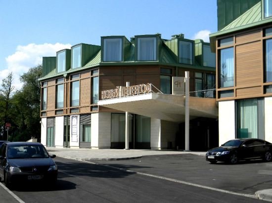 New Peterhof Hotel