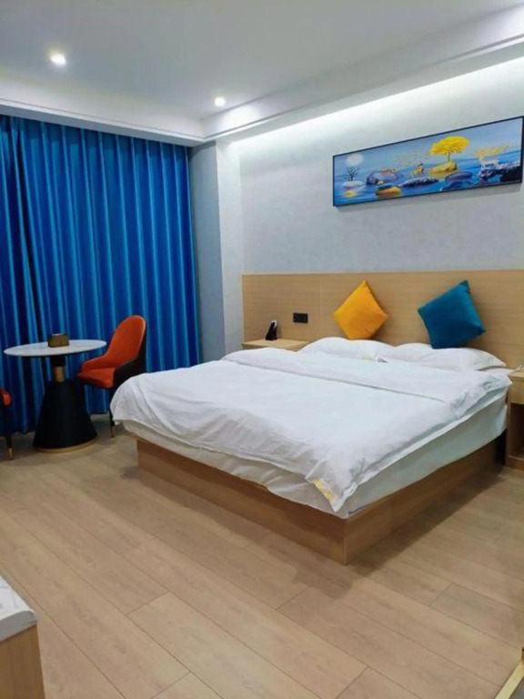 Longyue Hotel