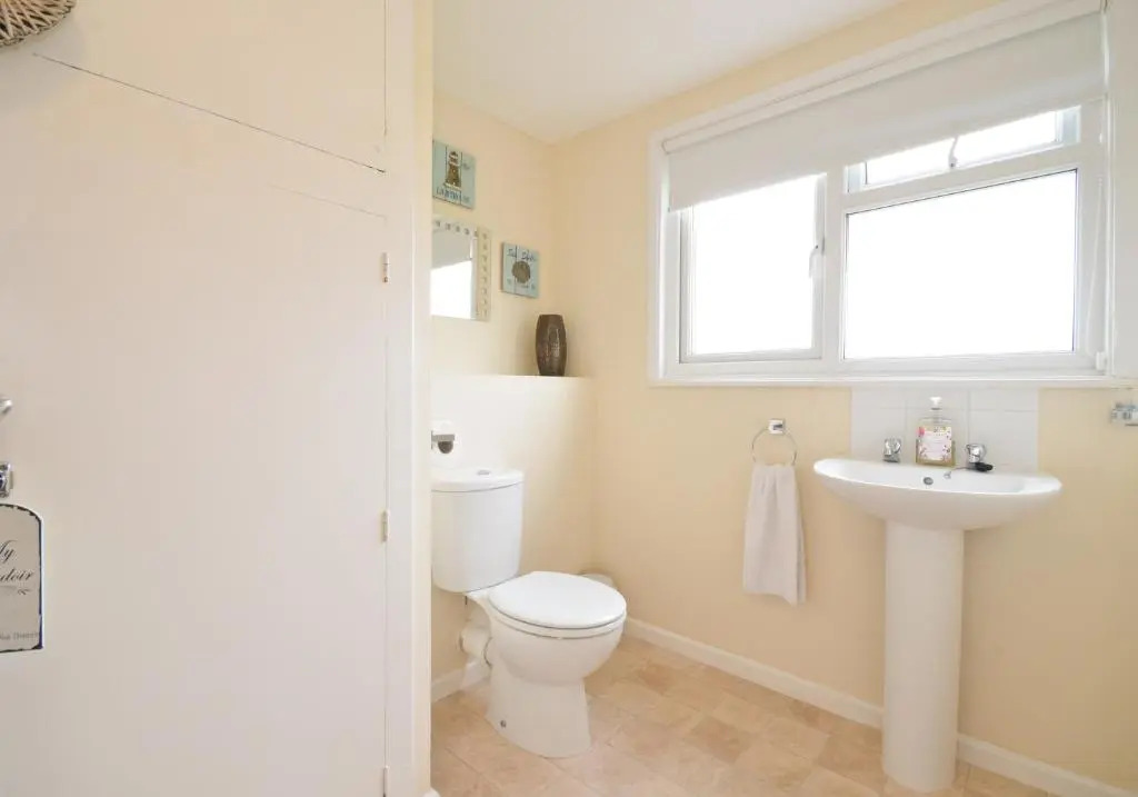 17 Tollgate Cottages