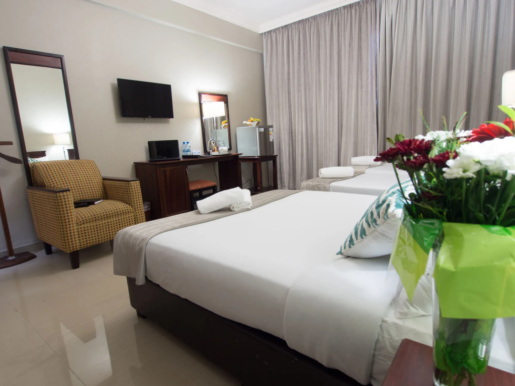 Albany Hotel
