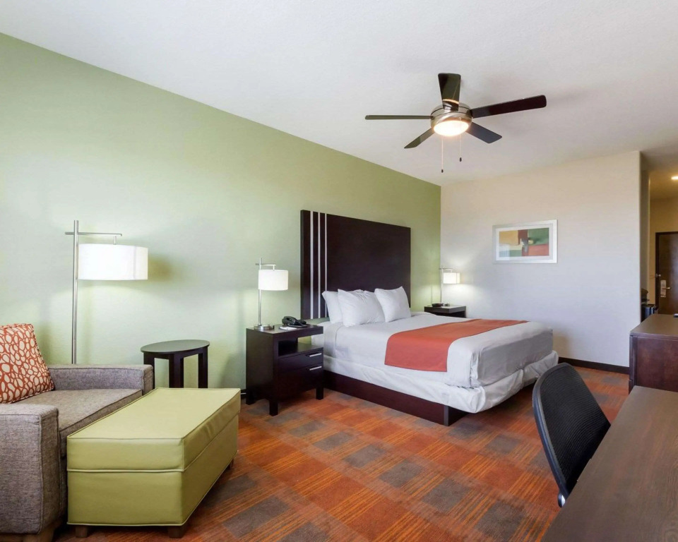 Garner Hotel Victoria - East by IHG
