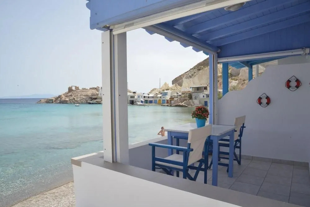 Erginas Boat House