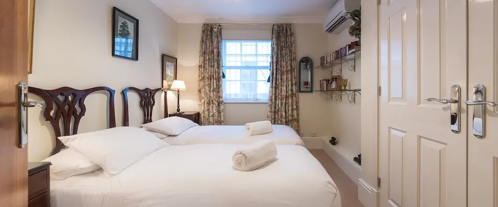 A Place Like Home - Elegant Apartment near Green Park