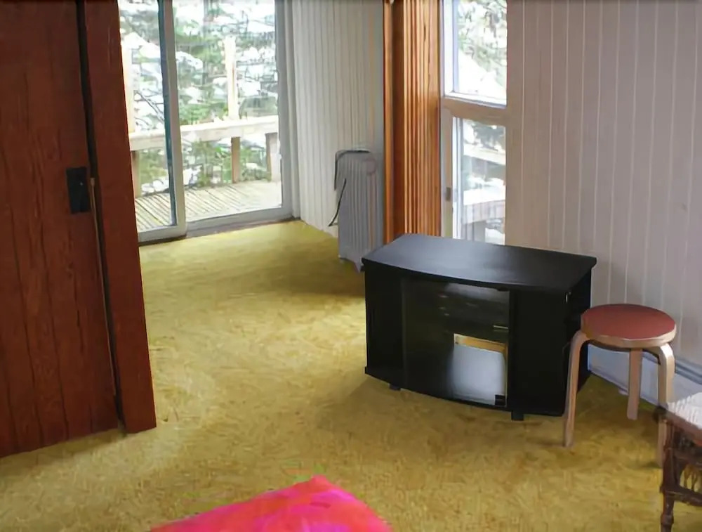 Kelley Point - Three Bedroom Home