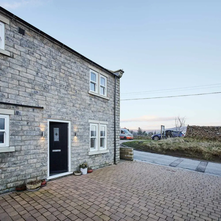 Host Stay Foggyshaw Lodge