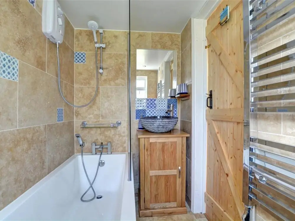 Authentic Holiday Home in Penrose near Beach