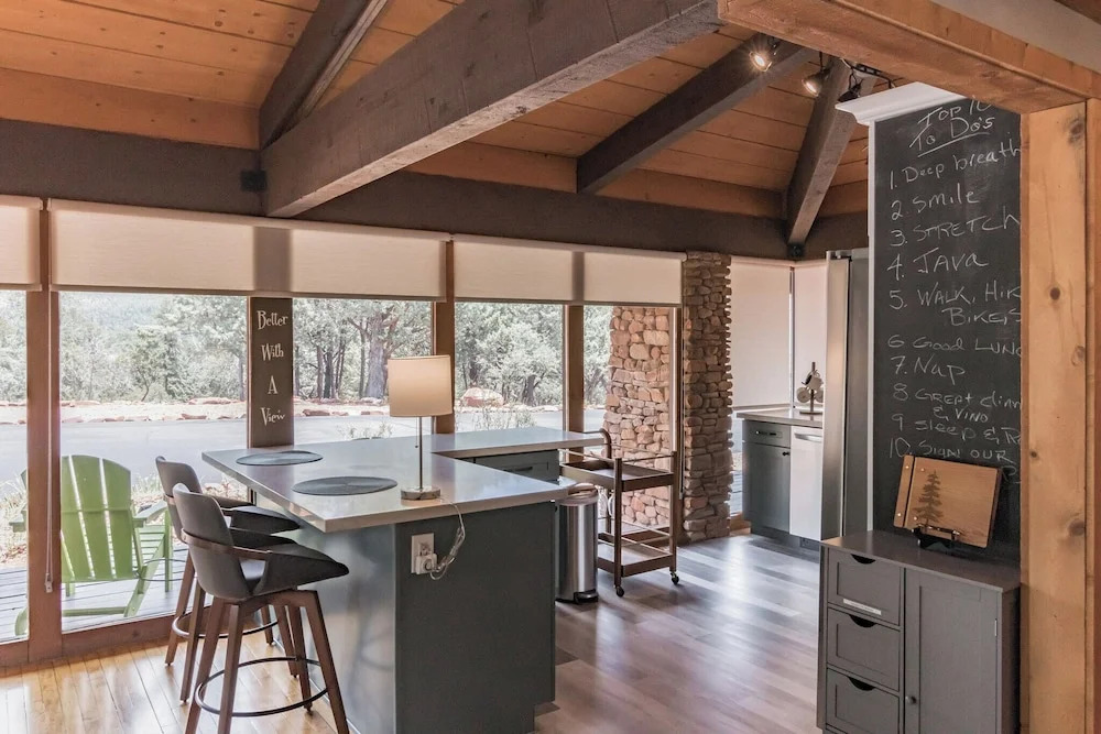 Glass House Elk Rim Pine