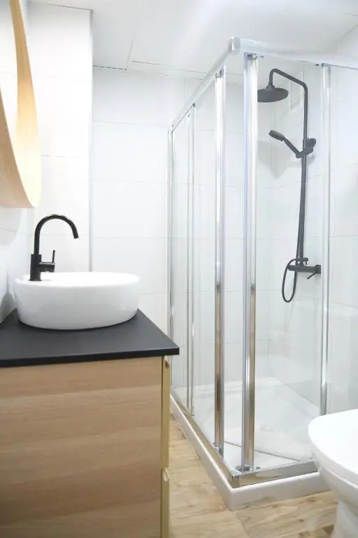 Near the beach - 3Bed - 2bath - Wifi